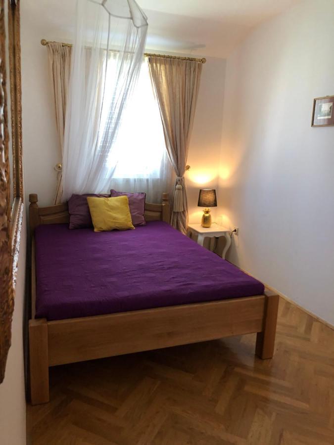 Apartment Betty Малинска Екстериор снимка